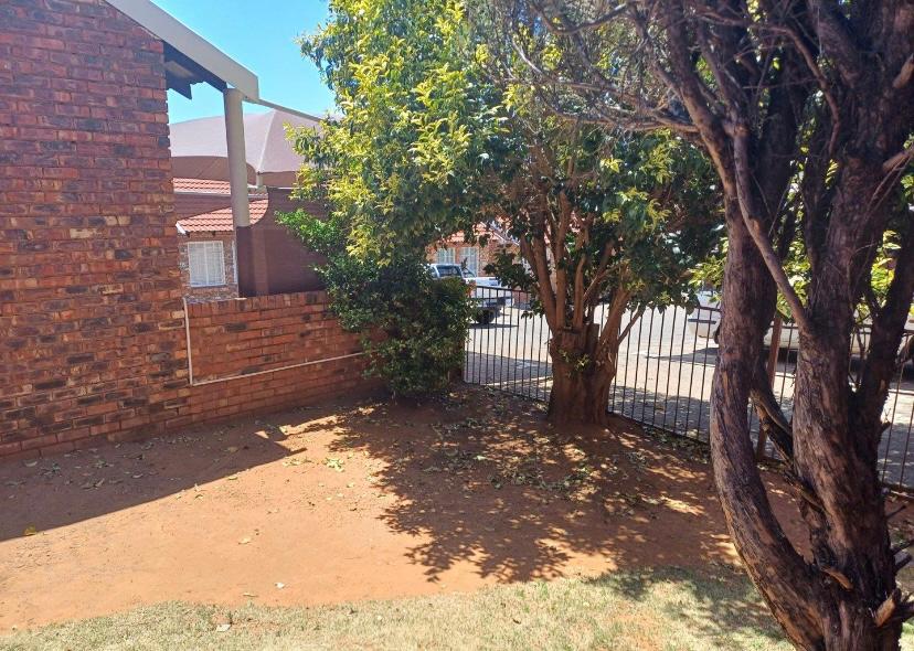 2 Bedroom Property for Sale in Pentagon Park Free State